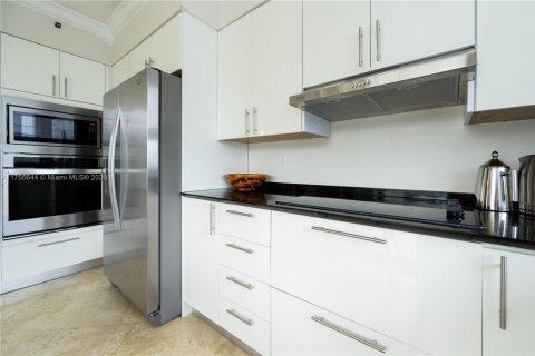 Condominio en venta en Sunny Isles Beach, Florida, 2 dormitorios, 176.51 m2 № 1861223 - foto 5