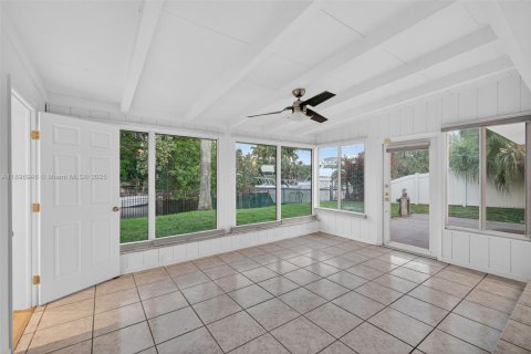 Casa en venta en Fort Lauderdale, Florida, 4 dormitorios, 179.12 m2 № 1955014 - foto 8