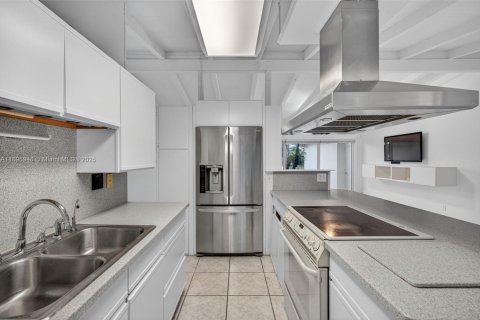 Casa en venta en Fort Lauderdale, Florida, 4 dormitorios, 179.12 m2 № 1955014 - foto 19