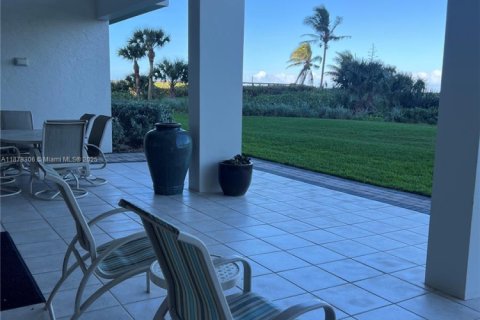 Снять в аренду кондоминиум в Сент-Луси, Флорида 2 спальни, 119.01м2, № 1923346 - фото 27