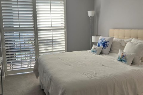 Снять в аренду кондоминиум в Сент-Луси, Флорида 2 спальни, 119.01м2, № 1923346 - фото 17