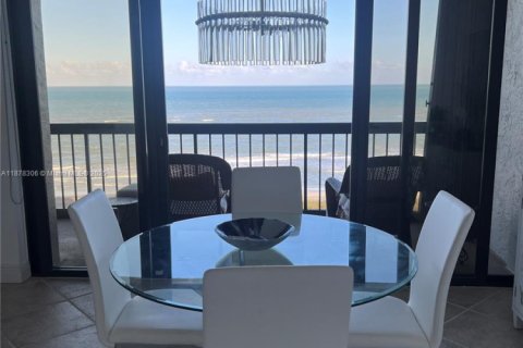 Снять в аренду кондоминиум в Сент-Луси, Флорида 2 спальни, 119.01м2, № 1923346 - фото 11