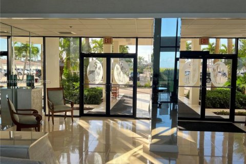 Снять в аренду кондоминиум в Сент-Луси, Флорида 2 спальни, 119.01м2, № 1923346 - фото 23