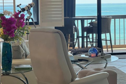 Снять в аренду кондоминиум в Сент-Луси, Флорида 2 спальни, 119.01м2, № 1923346 - фото 3