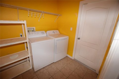Villa ou maison à louer à Kissimmee, Floride: 5 chambres, 265.33 m2 № 1690476 - photo 11