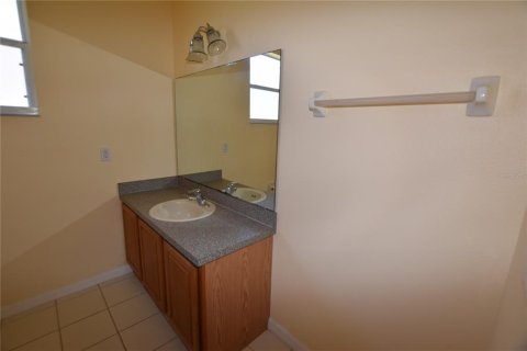 Villa ou maison à louer à Kissimmee, Floride: 5 chambres, 265.33 m2 № 1690476 - photo 14