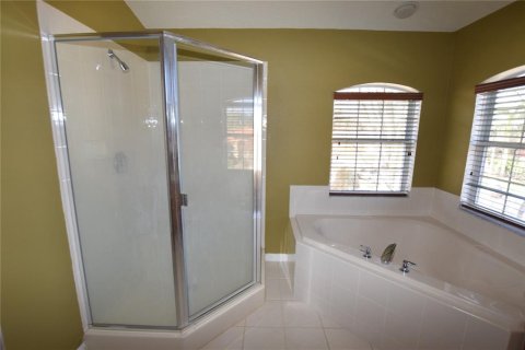 Villa ou maison à louer à Kissimmee, Floride: 5 chambres, 265.33 m2 № 1690476 - photo 21