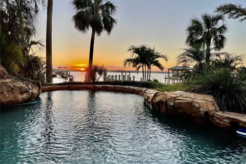 Villa ou maison à vendre à Daytona Beach Shores, Floride: 5 chambres, 371.7 m2 № 2099065 - photo 4