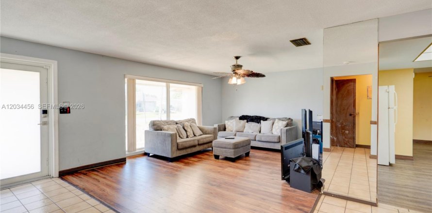 Casa en Sunrise, Florida 2 dormitorios, 111.48 m2 № 2154312