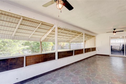 Casa en venta en Sunrise, Florida, 2 dormitorios, 111.48 m2 № 2154312 - foto 9
