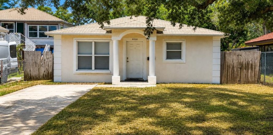 Immobilier commercial à Saint Petersburg, Floride 111.48 m2 № 2287047