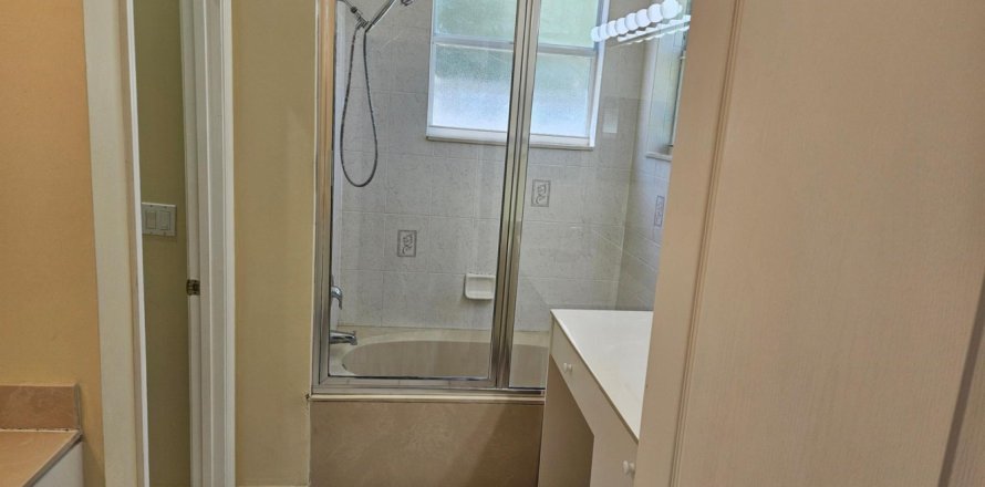 Villa ou maison à Fort Pierce, Floride 5 chambres, 186.08 m2 № 1160497