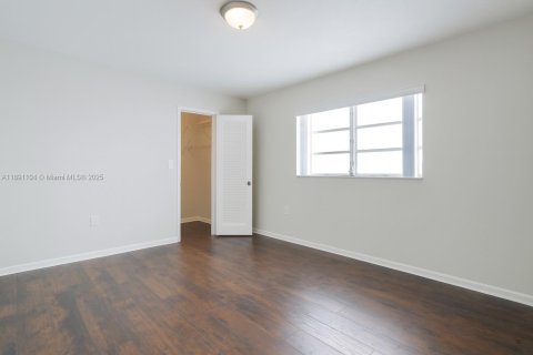 Copropriété à vendre à Miami Beach, Floride: 1 chambre, 72.46 m2 № 1944653 - photo 7