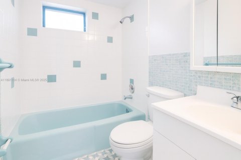 Copropriété à vendre à Miami Beach, Floride: 1 chambre, 72.46 m2 № 1944653 - photo 8