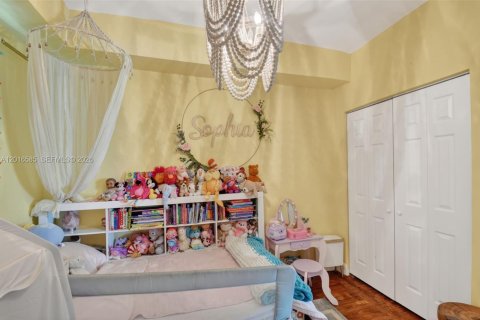 House in Lake Worth, Florida 4 bedrooms, 166.48 sq.m. № 2146456 - photo 26
