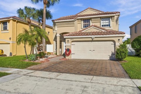 Villa ou maison à Pembroke Pines, Floride 4 chambres, 231.14 m2 № 2429737
