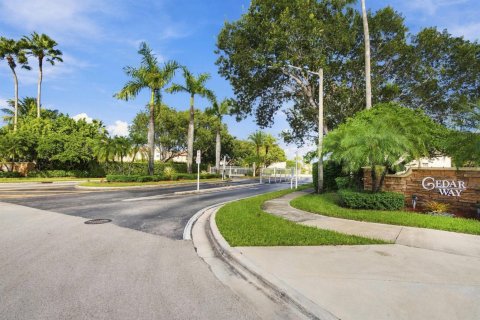 Villa ou maison à louer à Pembroke Pines, Floride: 4 chambres, 231.14 m2 № 2429737 - photo 28