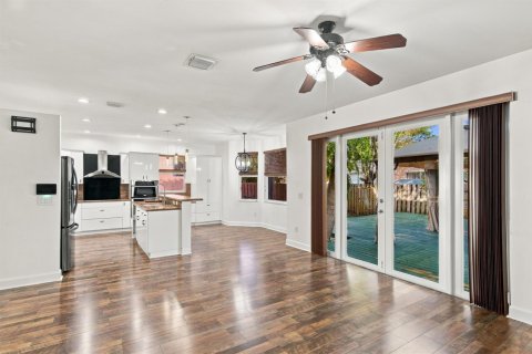 Villa ou maison à louer à Pembroke Pines, Floride: 4 chambres, 231.14 m2 № 2429737 - photo 10