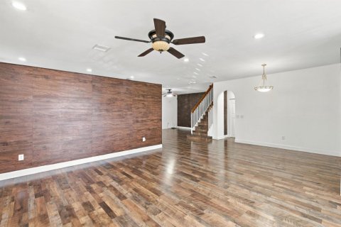 Villa ou maison à louer à Pembroke Pines, Floride: 4 chambres, 231.14 m2 № 2429737 - photo 4