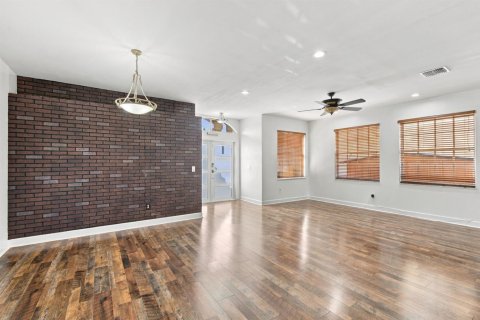 Villa ou maison à louer à Pembroke Pines, Floride: 4 chambres, 231.14 m2 № 2429737 - photo 6