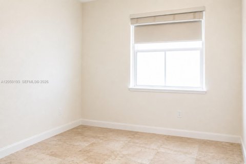 Casa en venta en Miami, Florida, 4 dormitorios, 193.24 m2 № 2286133 - foto 16