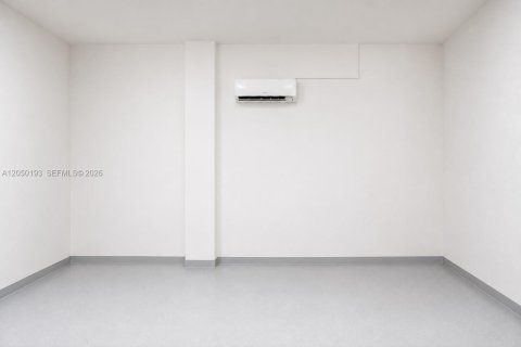 Casa en venta en Miami, Florida, 4 dormitorios, 193.24 m2 № 2286133 - foto 25