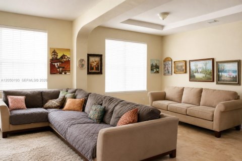 Casa en venta en Miami, Florida, 4 dormitorios, 193.24 m2 № 2286133 - foto 4