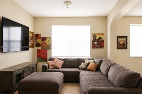 Casa en venta en Miami, Florida, 4 dormitorios, 193.24 m2 № 2286133 - foto 5