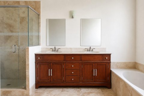 Casa en venta en Miami, Florida, 4 dormitorios, 193.24 m2 № 2286133 - foto 19