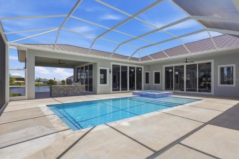 Villa ou maison à vendre à Port Charlotte, Floride: 4 chambres, 325.16 m2 № 2225134 - photo 7