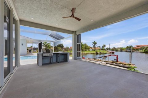 Villa ou maison à vendre à Port Charlotte, Floride: 4 chambres, 325.16 m2 № 2225134 - photo 10