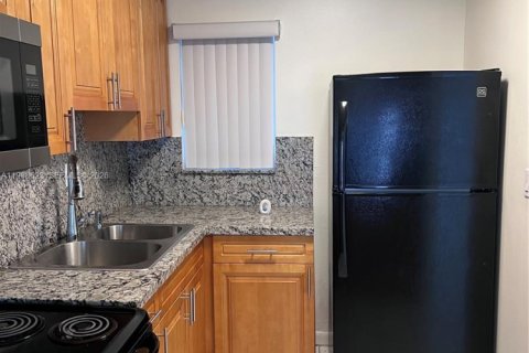 Купить кондоминиум в Хайалиа, Флорида 2 спальни, 95.13м2, № 2050727 - фото 2