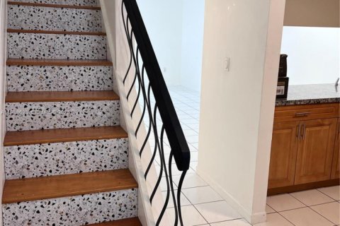 Кондоминиум с 2 спальнями в Хайалиа, Флорида № 2050727