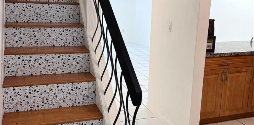 Кондоминиум с 2 спальнями в Хайалиа, Флорида № 2050727