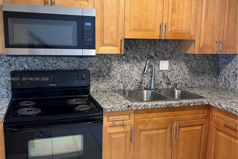 Купить кондоминиум в Хайалиа, Флорида 2 спальни, 95.13м2, № 2050727 - фото 3