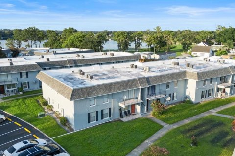 Condo in Orlando, Florida, 2 bedrooms  № 1887077 - photo 23