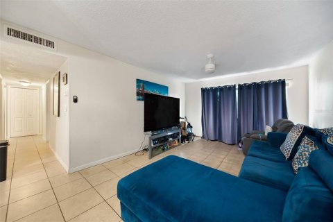 Condo in Orlando, Florida, 2 bedrooms  № 1887077 - photo 20