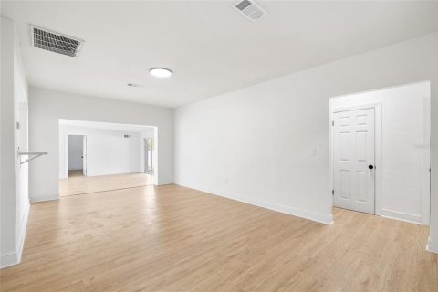 Casa en venta en New Port Richey, Florida, 3 dormitorios, 182.83 m2 № 1831487 - foto 12