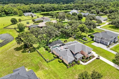 Casa en venta en Mount Dora, Florida, 6 dormitorios, 466.83 m2 № 1917068 - foto 4