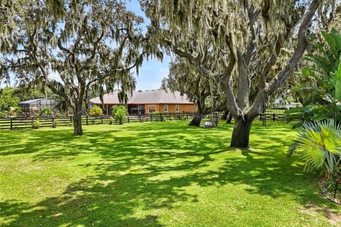 Casa en venta en Mount Dora, Florida, 6 dormitorios, 466.83 m2 № 1917068 - foto 9
