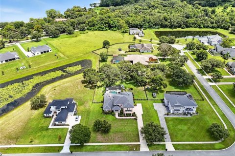 Casa en venta en Mount Dora, Florida, 6 dormitorios, 466.83 m2 № 1917068 - foto 11