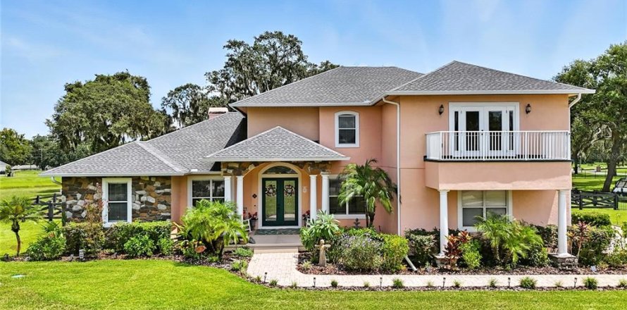 House in Mount Dora, Florida 6 bedrooms, 466.83 sq.m. № 1917068