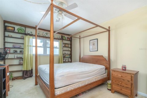 Condo in South Pasadena, Florida, 1 bedroom  № 1532809 - photo 16