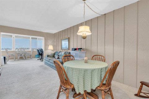 Condo in South Pasadena, Florida, 1 bedroom  № 1532809 - photo 11