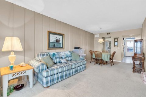 Condo in South Pasadena, Florida, 1 bedroom  № 1532809 - photo 8