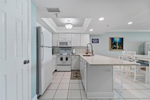 Condominio en venta en Madeira Beach, Florida, 1 dormitorio, 80.36 m2 № 1591029 - foto 8