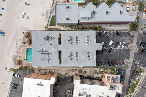 Condominio en venta en Madeira Beach, Florida, 1 dormitorio, 80.36 m2 № 1591029 - foto 26