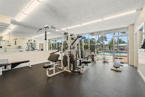 Condo in North Miami, Florida, 1 bedroom  № 1704436 - photo 22