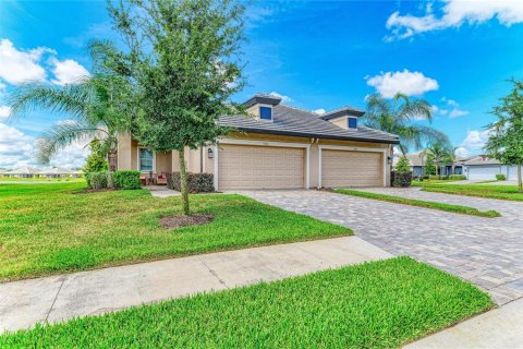 Villa ou maison à Lakewood Ranch, Floride 2 chambres, 155.33 m2 № 2223352