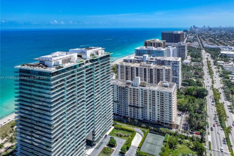 Condo in Bal Harbour, Florida, 2 bedrooms  № 1868606 - photo 23